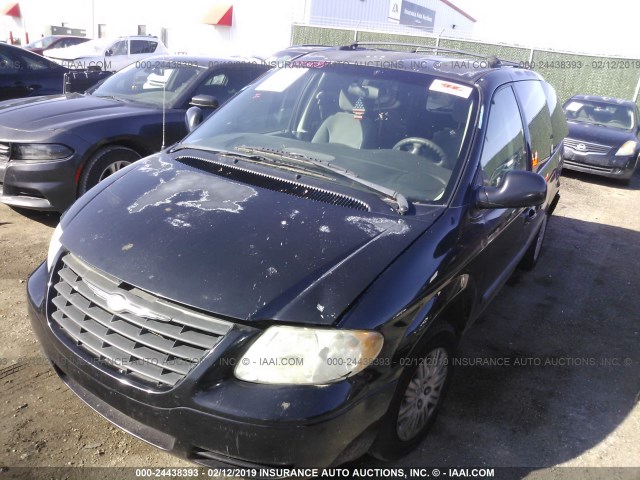 1C4GP45R35B235139 - 2005 CHRYSLER TOWN & COUNTRY  BLACK photo 2