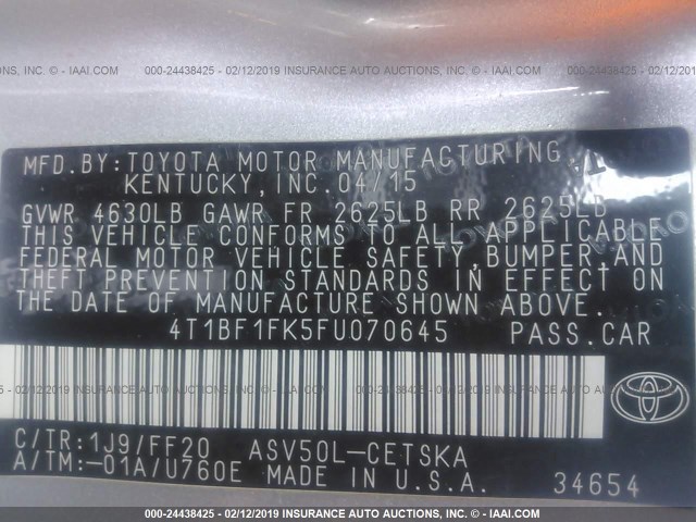 4T1BF1FK5FU070645 - 2015 TOYOTA CAMRY LE/XLE/SE/XSE ვერცხლისფერი ფოტო 9