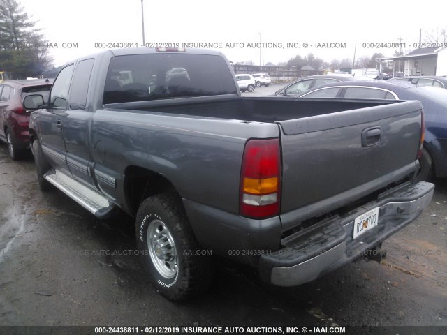 1GCHC29G71E187733 - 2001 CHEVROLET SILVERADO C2500 HEAVY DUTY GRAY photo 3