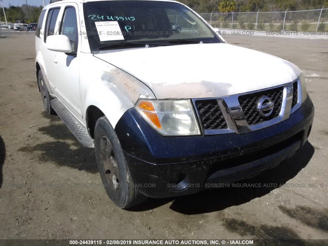 5N1AR18U46C644532 - 2006 NISSAN PATHFINDER LE/SE/XE WHITE photo 6