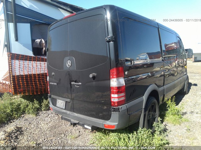 WD4PE7DC3E5943318 - 2014 MERCEDES BENZ SPRINTER  BLACK photo 4