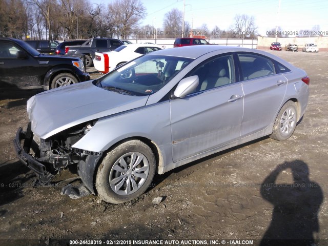5NPEB4AC6BH223679 - 2011 HYUNDAI SONATA GLS SILVER photo 2