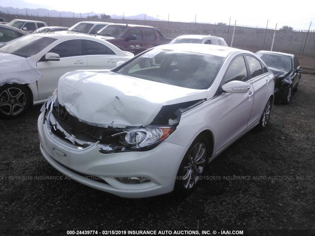 5NPEC4AB9BH188043 - 2011 HYUNDAI SONATA SE/LIMITED WHITE photo 2