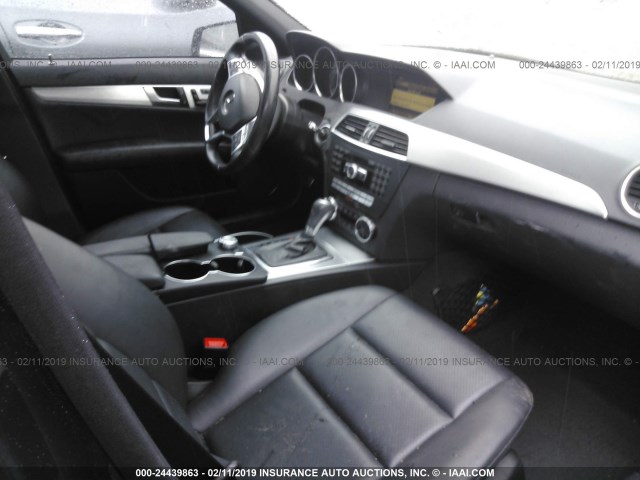 WDDGF4HB8CA641038 - 2012 MERCEDES-BENZ C 250 BLACK photo 5