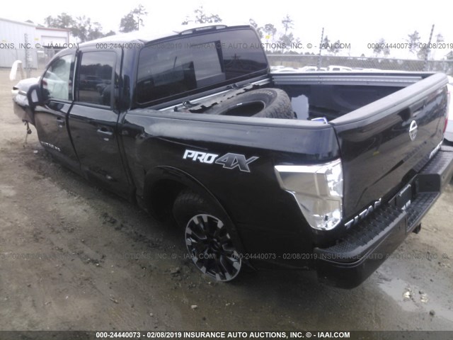 1N6AA1E55JN537332 - 2018 NISSAN TITAN SV/SL/PRO-4X/PLAT RES BLACK photo 3