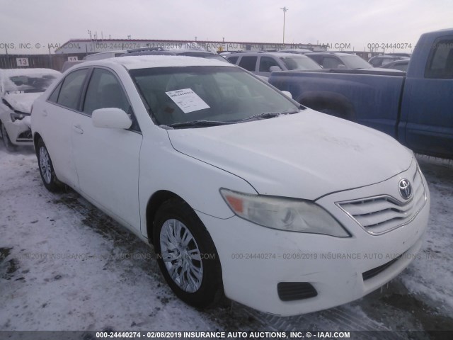 4T1BF3EK9BU657390 - 2011 TOYOTA CAMRY SE/LE/XLE 白色 照片 1