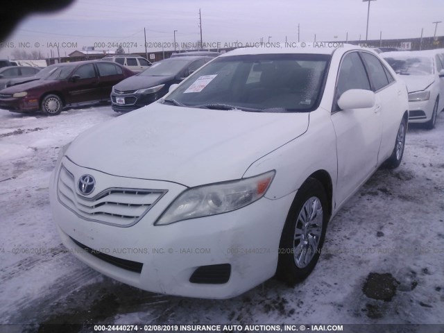 4T1BF3EK9BU657390 - 2011 TOYOTA CAMRY SE/LE/XLE 白色 照片 2