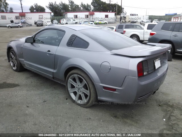 1ZVFT82HX65172189 - 2006 FORD MUSTANG GT GRAY photo 3