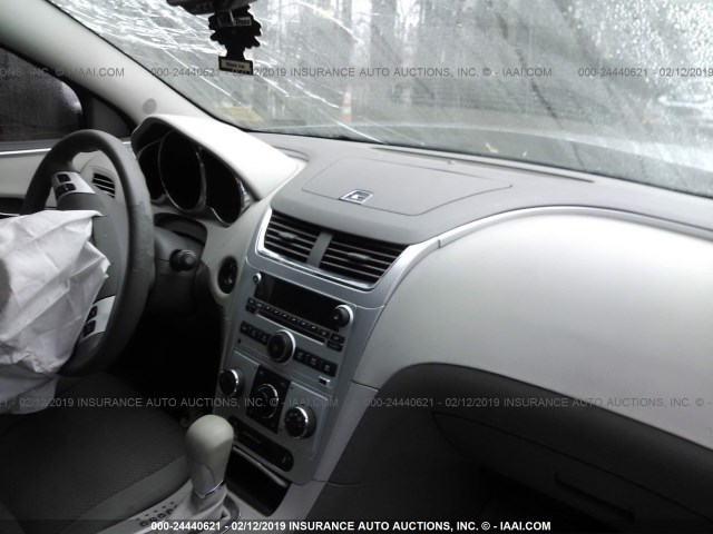 1G1ZC5E06CF301337 - 2012 CHEVROLET MALIBU 1LT ვერცხლისფერი ფოტო 5