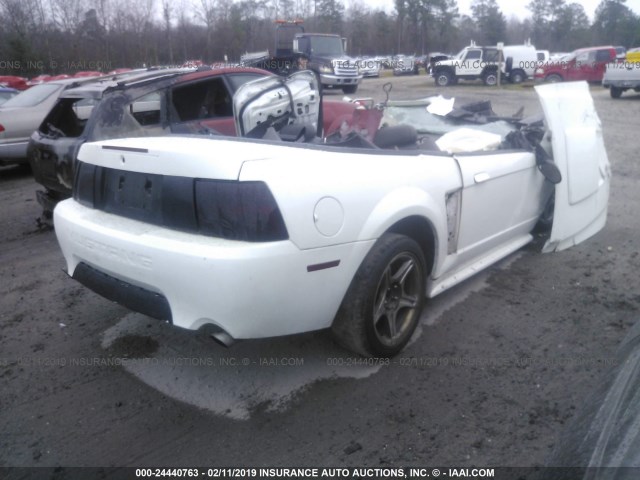 1FAFP45X82F108780 - 2002 FORD MUSTANG GT WHITE photo 4