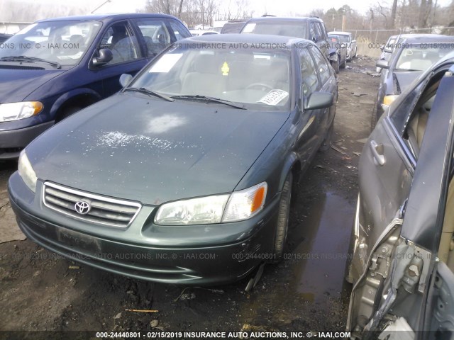 4T1BF22KX1U118774 - 2001 TOYOTA CAMRY LE/XLE GREEN photo 2