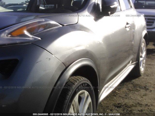 JN8AF5MR9GT600697 - 2016 NISSAN JUKE S/SV/SL/NISMO GRAY photo 6