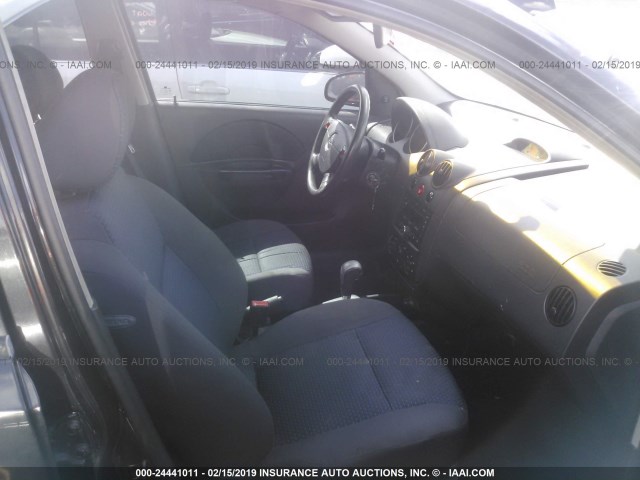 KL1TD66697B695648 - 2007 CHEVROLET AVEO LS BLACK photo 5