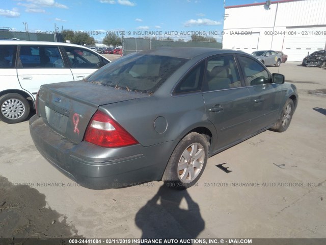 1FAFP23105G155464 - 2005 FORD FIVE HUNDRED SE GREEN photo 4