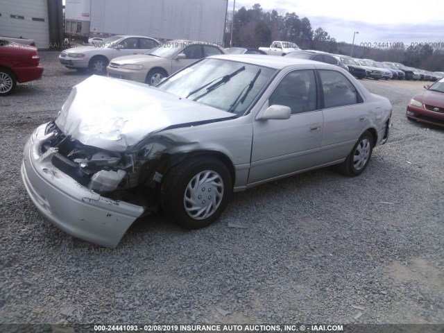 4T1BG22KXYU659699 - 2000 TOYOTA CAMRY CE/LE/XLE 银色 照片 2