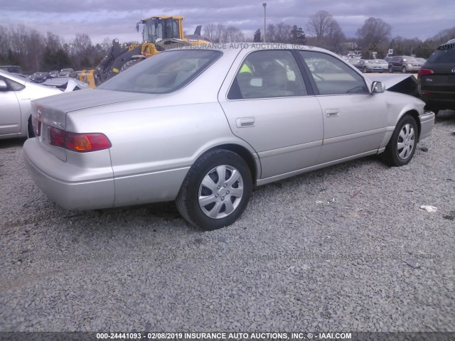 4T1BG22KXYU659699 - 2000 TOYOTA CAMRY CE/LE/XLE 银色 照片 4