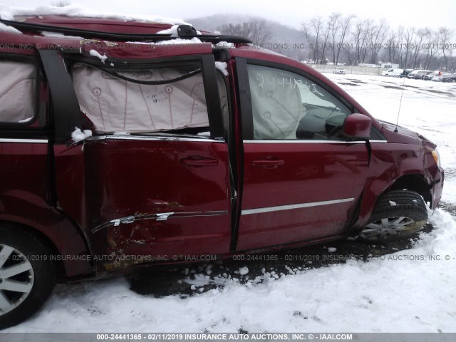 2A8HR54149R661437 - 2009 CHRYSLER TOWN & COUNTRY TOURING RED photo 6