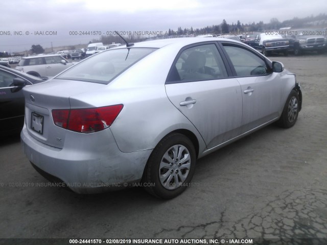 KNAFU4A26B5441981 - 2011 KIA FORTE EX SILVER photo 4