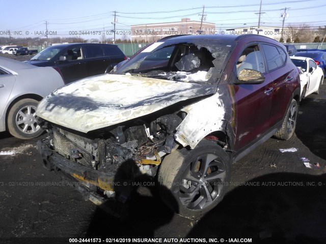 KM8J3CA25HU308004 - 2017 HYUNDAI TUCSON LIMITED/SPORT AND ECO/SE MAROON photo 2