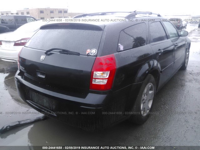 2D4FV48T65H570723 - 2005 DODGE MAGNUM SE BLACK photo 4