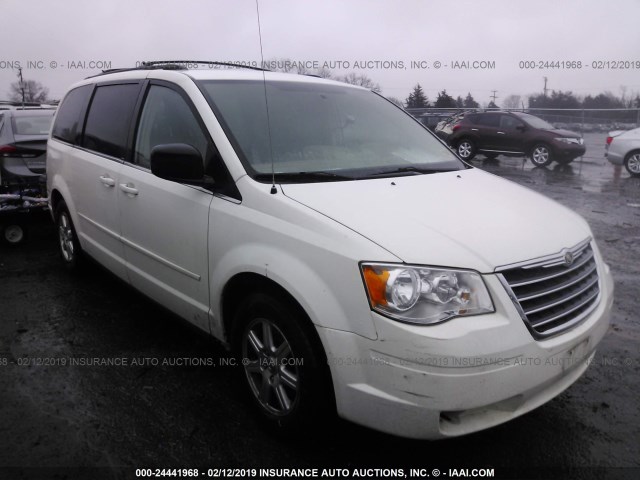 2A4RR2D17AR374831 - 2010 CHRYSLER TOWN & COUNTRY LX WHITE photo 1