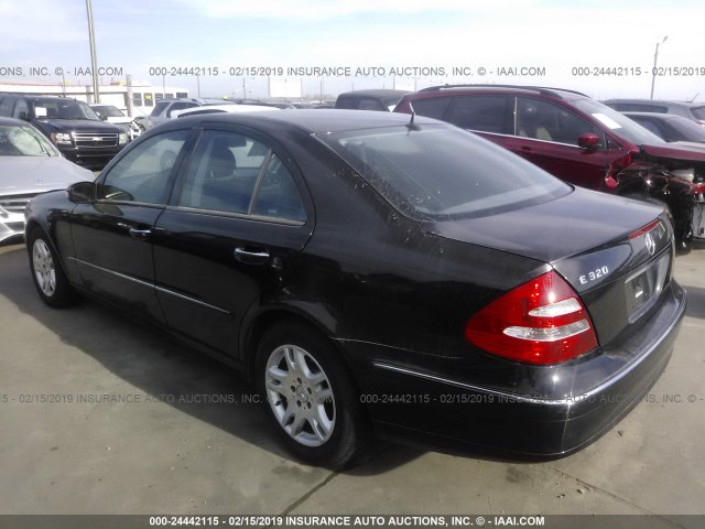 WDBUF65JX5A636221 - 2005 MERCEDES-BENZ E 320 BLACK photo 3