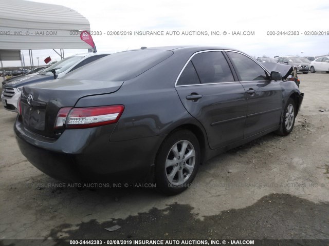 4T4BF3EK2BR099467 - 2011 TOYOTA CAMRY SE/LE/XLE 灰色 照片 4
