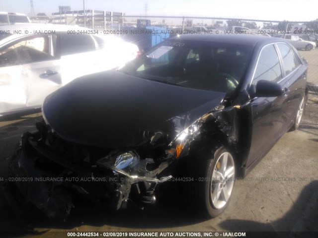 4T1BF1FK0DU672107 - 2013 TOYOTA CAMRY L/SE/LE/XLE 黑色 照片 2