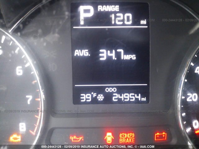 3KPFK4A70JE187451 - 2018 KIA FORTE LX 栗色 照片 7