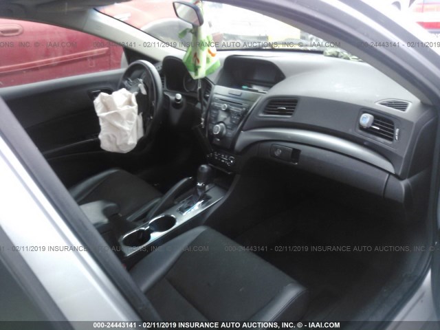 19VDE3F38DE302101 - 2013 ACURA ILX HYBRID SILVER photo 5