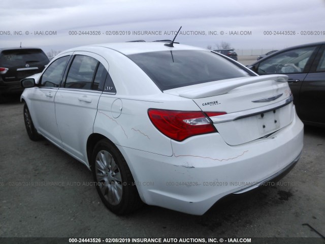 1C3BC4FB9BN563672 - 2011 CHRYSLER 200 LX WHITE photo 3