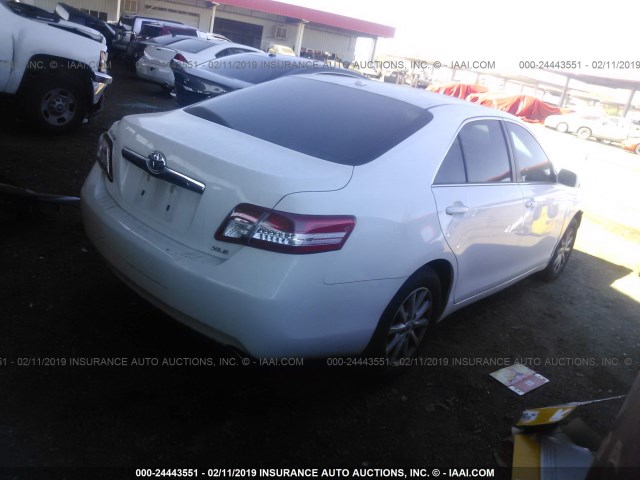 4T1BF3EK7BU653774 - 2011 TOYOTA CAMRY SE/LE/XLE 灰色 照片 4