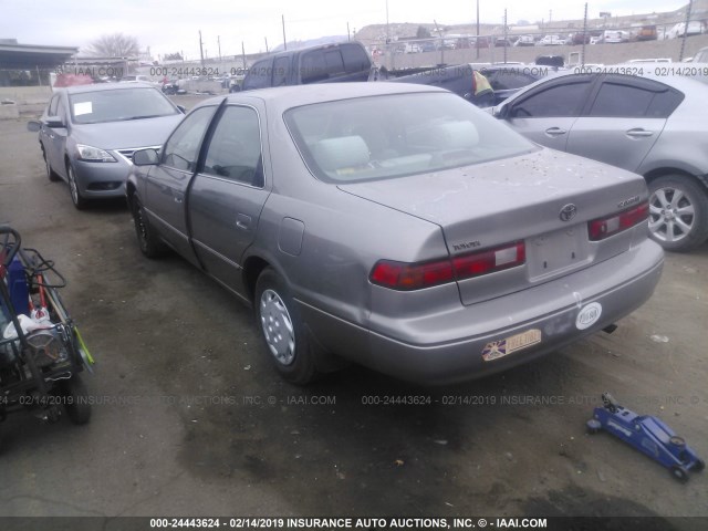 4T1BG22KXVU043853 - 1997 TOYOTA CAMRY CE/LE/XLE BROWN photo 3