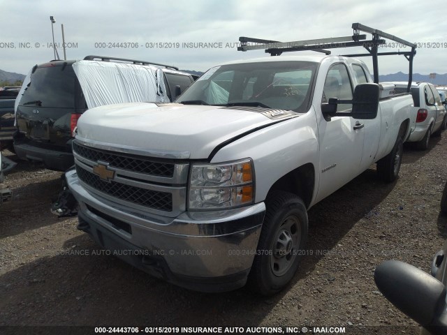 1GC2CVCG0DZ357248 - 2013 CHEVROLET SILVERADO C2500 HEAVY DUTY WHITE photo 2