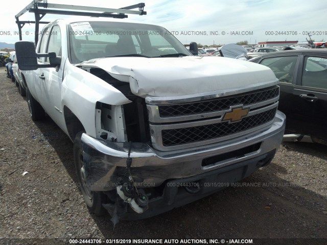 1GC2CVCG0DZ357248 - 2013 CHEVROLET SILVERADO C2500 HEAVY DUTY WHITE photo 6