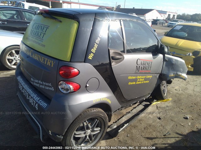 WMEEJ3BA7DK582510 - 2013 SMART FORTWO PURE/PASSION GRAY photo 4
