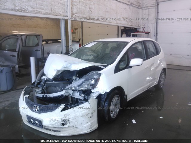 JHMGE8H33DC069166 - 2013 HONDA FIT WHITE photo 2