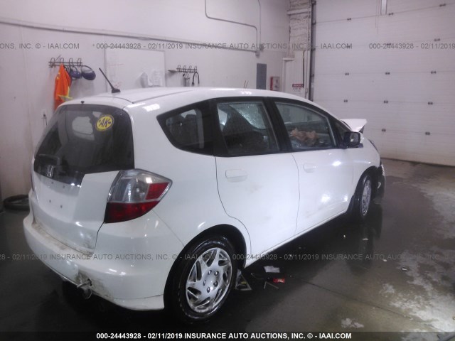 JHMGE8H33DC069166 - 2013 HONDA FIT WHITE photo 4