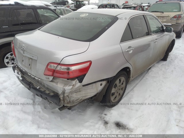 4T1BE46K88U222201 - 2008 TOYOTA CAMRY CE/LE/XLE/SE SILVER photo 4
