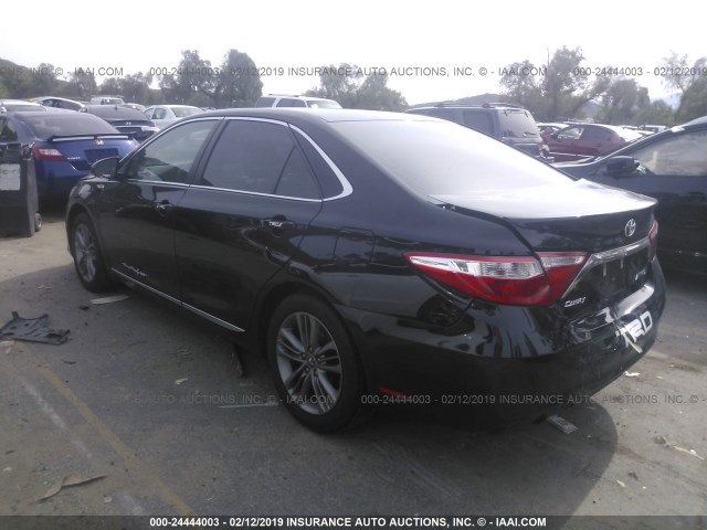 4T1BF1FK2HU640295 - 2017 TOYOTA CAMRY LE/XLE/SE/XSE BLACK photo 3