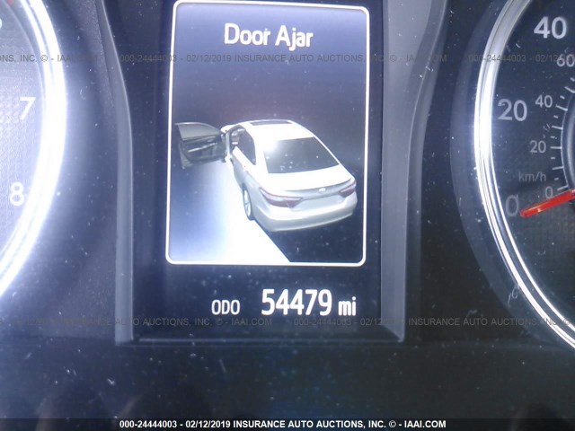 4T1BF1FK2HU640295 - 2017 TOYOTA CAMRY LE/XLE/SE/XSE BLACK photo 7