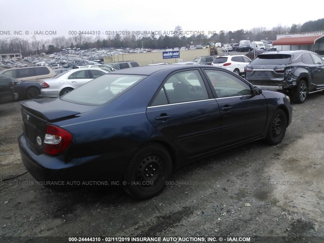 4T1BE32K03U228339 - 2003 TOYOTA CAMRY LE/XLE/SE BLUE photo 4