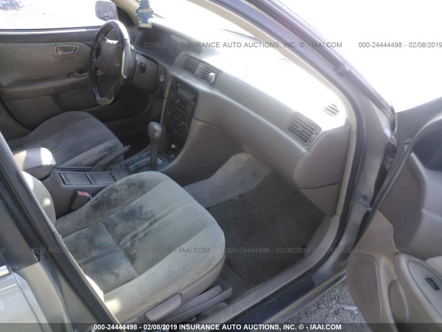4T1BG22K3YU700156 - 2000 TOYOTA CAMRY CE/LE/XLE 灰色 照片 5
