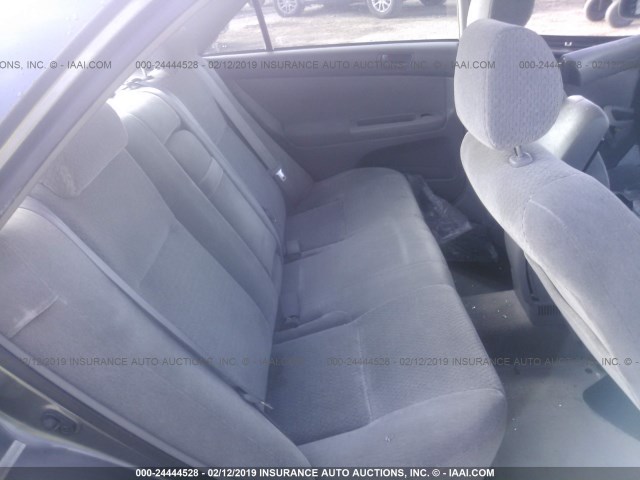 JTDBE32K830191603 - 2003 TOYOTA CAMRY LE/XLE Сұр фото 8