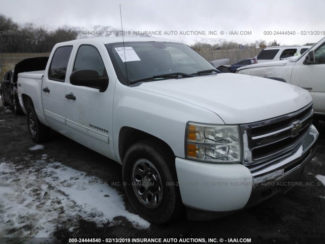 3GCPKSEA4BG107427 - 2011 CHEVROLET SILVERADO K1500 LT WHITE photo 1