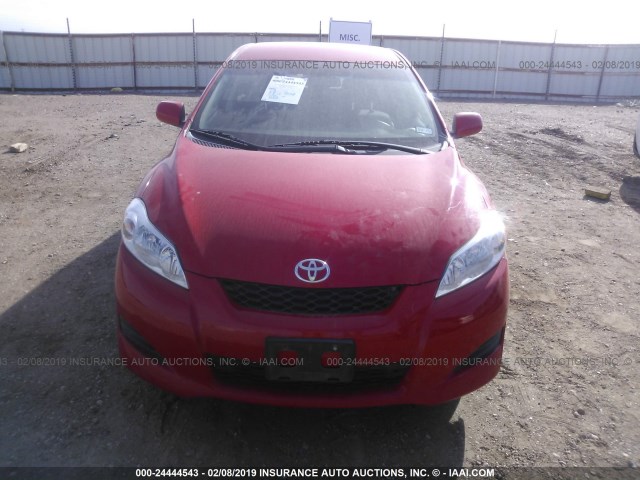 2T1KU4EE6AC402735 - 2010 TOYOTA COROLLA MATRIX  RED photo 6