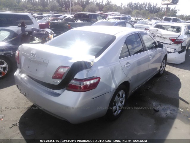 4T1BE46K07U643411 - 2007 TOYOTA CAMRY NEW GENERAT CE/LE/XLE/SE SILVER photo 4