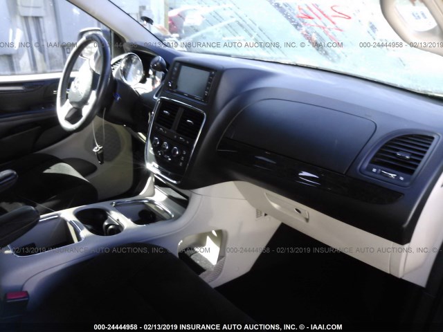 2C4RDGCG7CR123124 - 2012 DODGE GRAND CARAVAN SXT GRAY photo 5