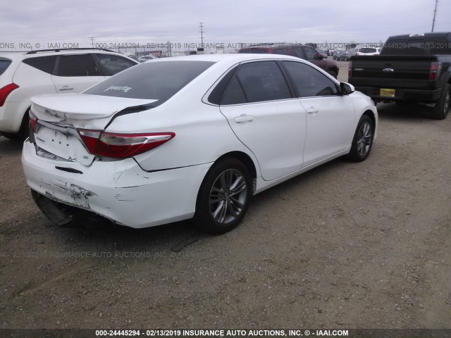 4T1BF1FK4GU548202 - 2016 TOYOTA CAMRY LE/XLE/SE/XSE WHITE photo 4