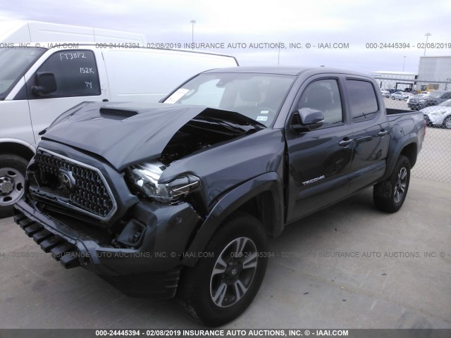 5TFCZ5ANXKX171147 - 2019 TOYOTA TACOMA DOUBLE CAB/SR/SR5/TRD SPO GRAY photo 2